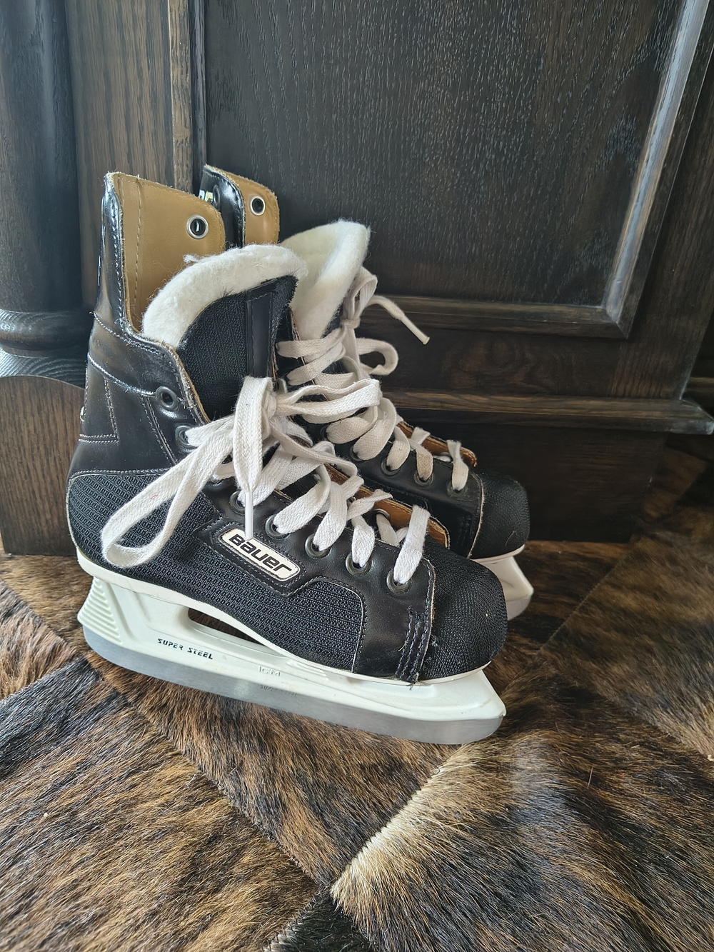 Bauer Boys Ice Hockey Skates 3.0-3.5